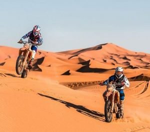 Excursión de Ktm en Desierto