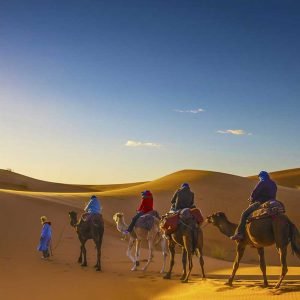Viaje de 7 días desde Marrakech al Desierto y Fez